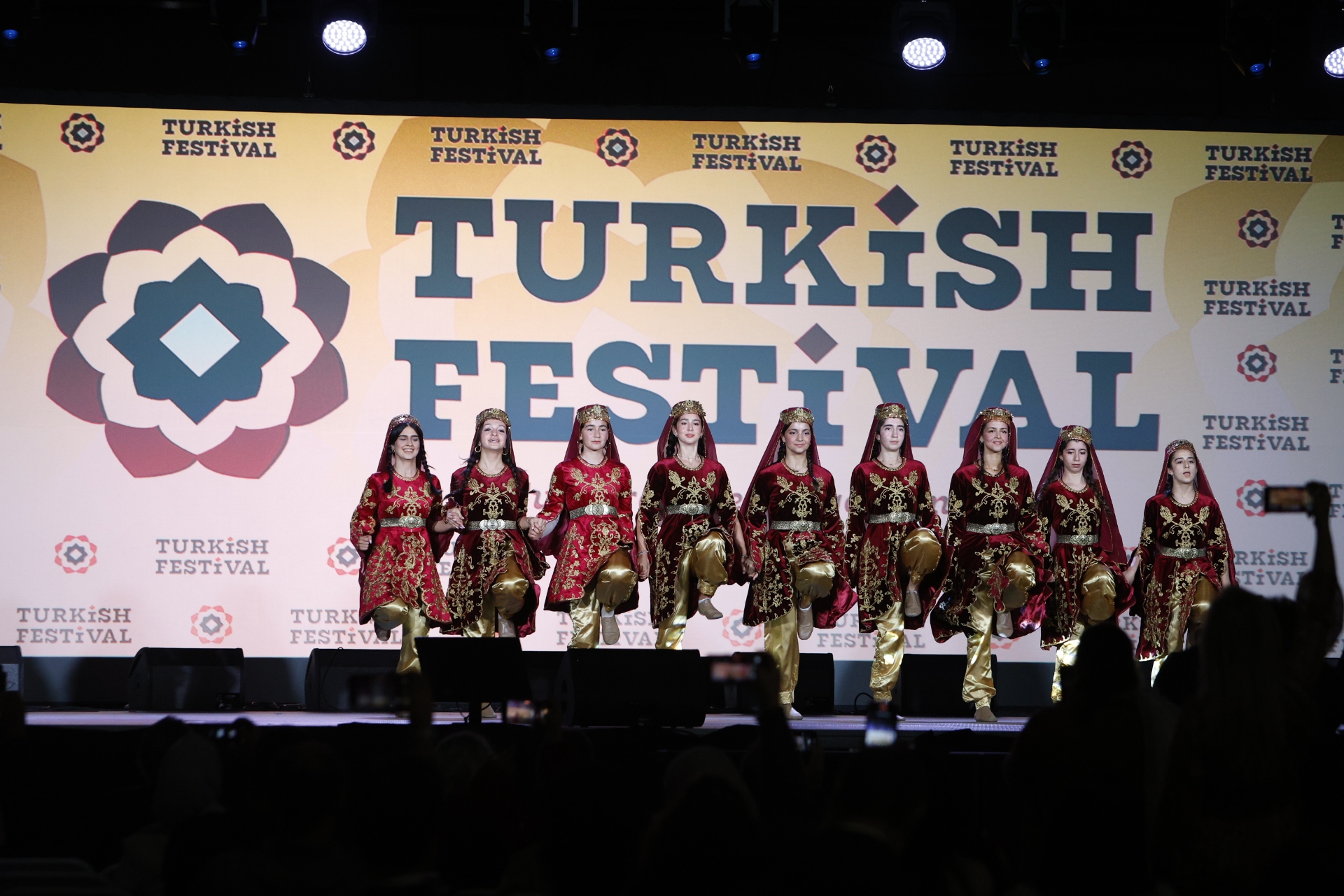 Fullscreen Gallery Image