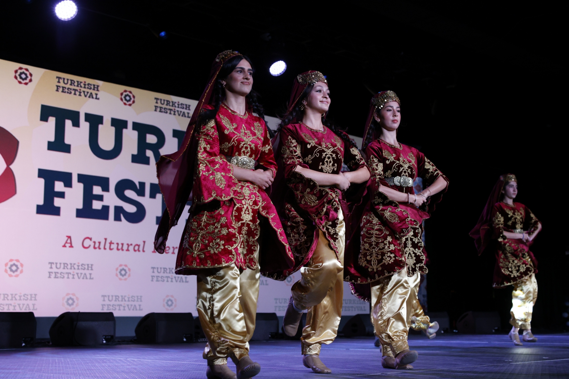 Fullscreen Gallery Image